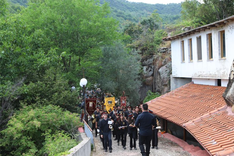 Υποδοχή Ιερού Λειψάνου Αγίου Εφραίμ Ν. Μάκρης στην Ιερά Μονή Μεταμορφώσεως του Σωτήρος Πρασινάδας Παρανεστίου. 